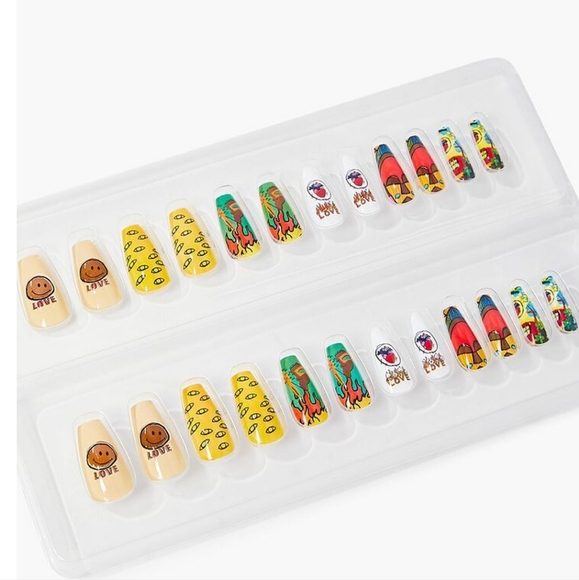 NWT/Ron Bass Variety Coffin Press-On Nail Set 24 Nails - Picture 1 of 4